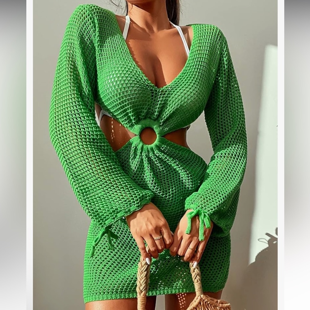 LIKE NEW Amazon MakeMeChic Crochet Long Sleeve Coverup, Size M